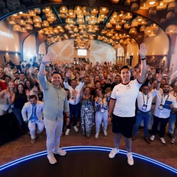 Conoce las voces del C12  