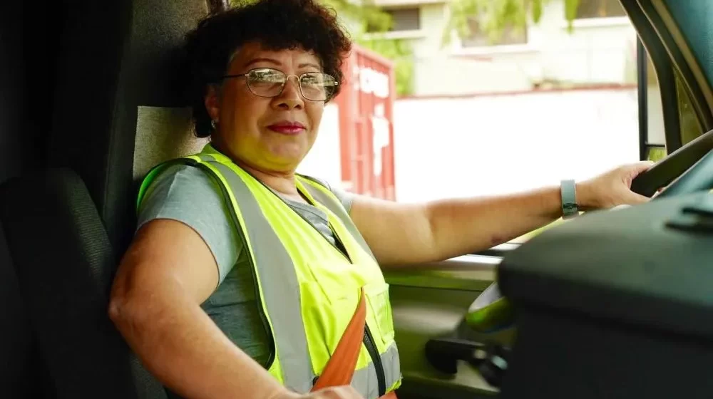 mama-trucker-madres-10-mayo-conductoras-1000x750-1 Ana Muñiz, la mamá que sueña con manejar un trailer
