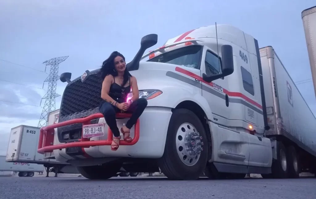 mama-trucker-madres-10-mayo-conductoras-1000x750-andrea-03