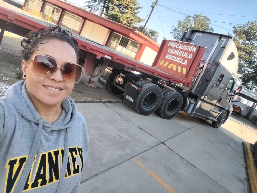mama-trucker-madres-10-mayo-conductoras-1000x750-vianney-1