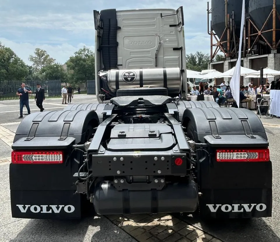 volvo-trucks-fh-gnl-100x750-1