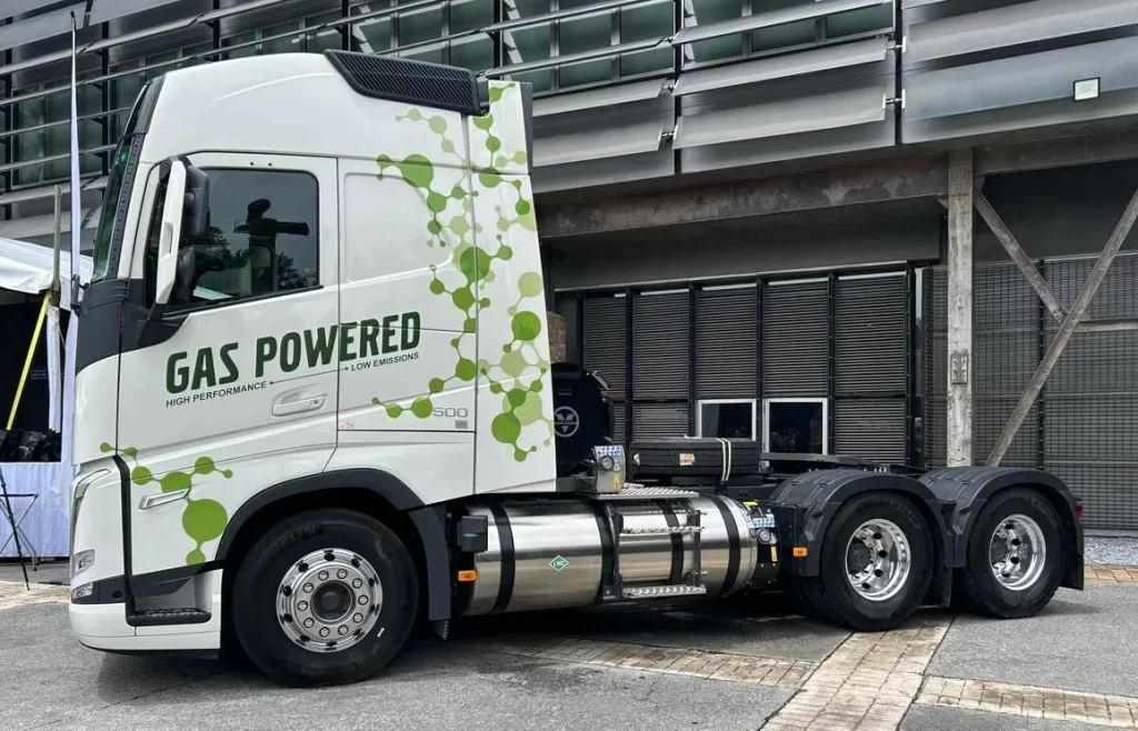 volvo-trucks-fh-gnl-100x750-1