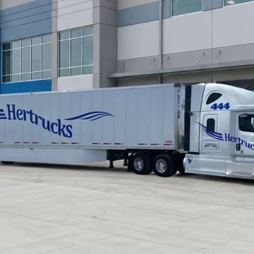 fruehauf-hertrucks-composite-caja-seca-trucker-1000x750-2 Fruehauf entregó 10 cajas secas de Composite a Hertrucks