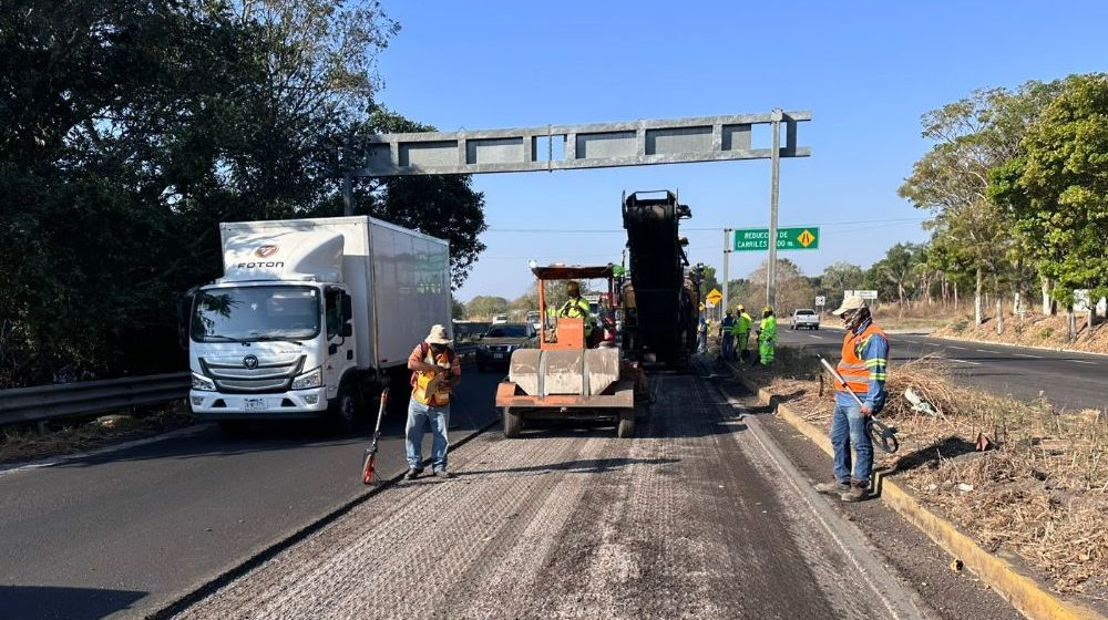 gobierno-mexico-carretera-trucker-1000x750-1 Gobierno de México invertirá 70 mil mdp en mejorar carreteras